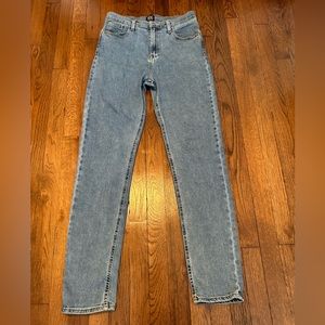 Urban Outfitters Medium Wash Girlfriend High Rise 29